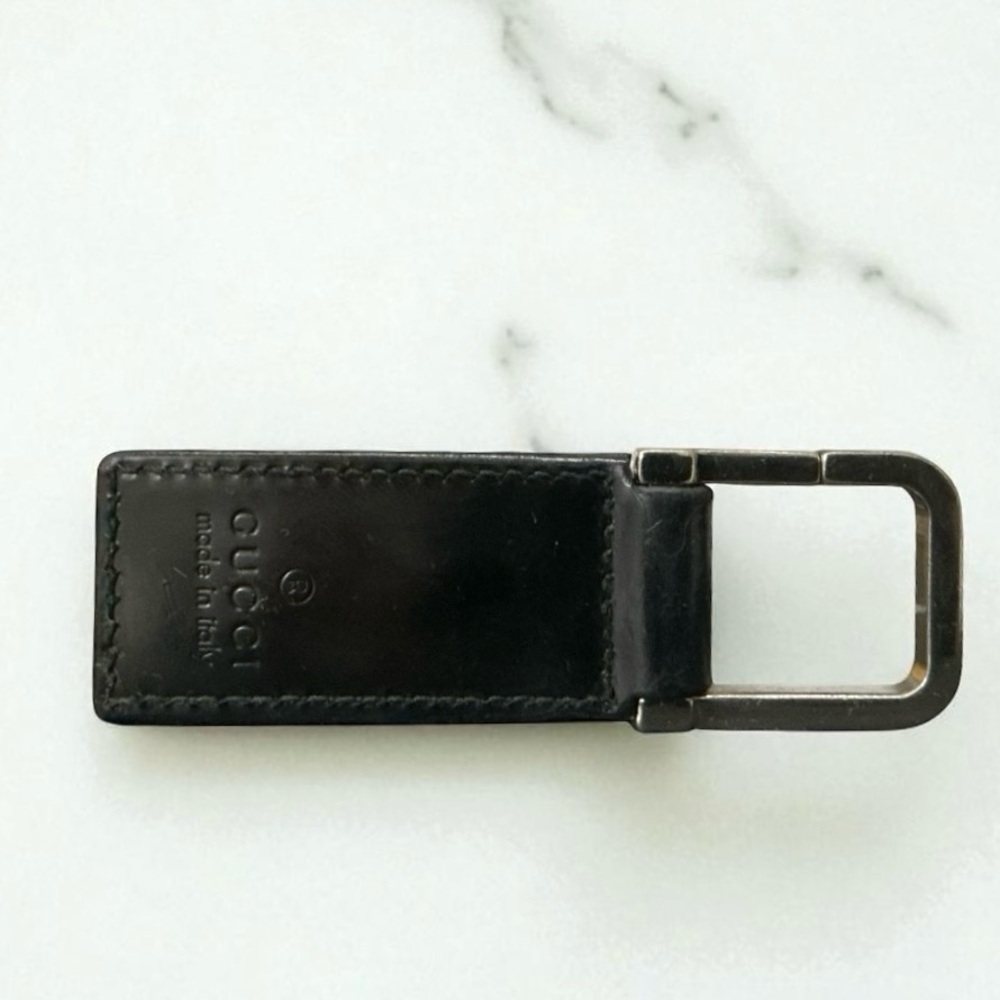 GUCCI G Logo Black Leather Key/Bag Charm - Picture 2 of 4